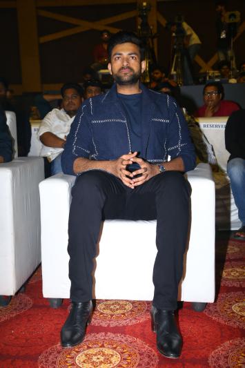 varun-tej-stills-4-8.jpg