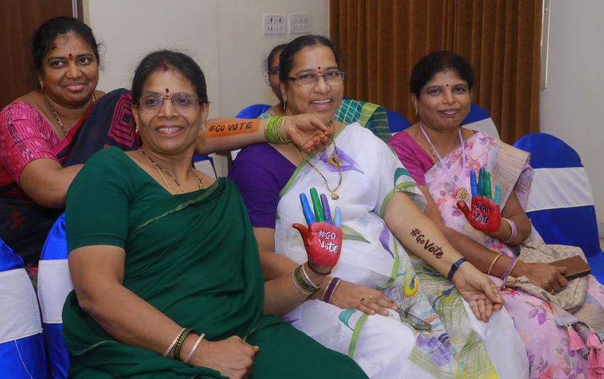 vasavi-club-of-buddhapurnima-organised-govote-7.jpg