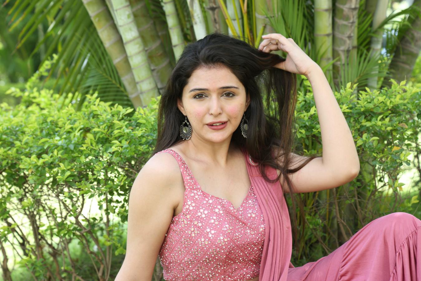 vedvika-stills-4.jpg