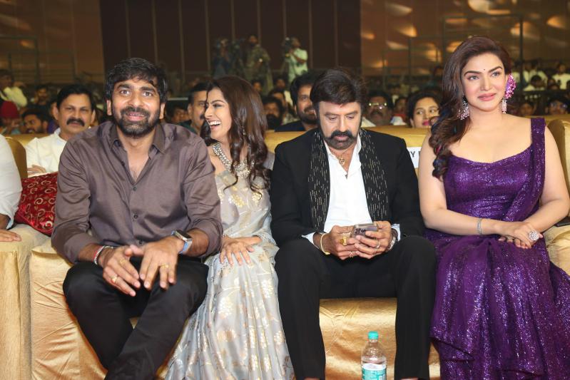 veera-simha-reddy-mass-block-buster-celebrations-1-10.jpg