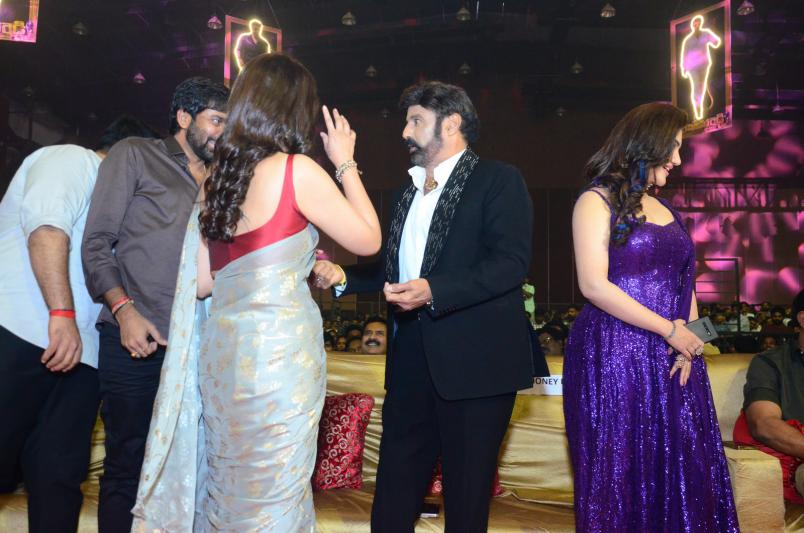 veera-simha-reddy-mass-block-buster-celebrations-1-2.jpg