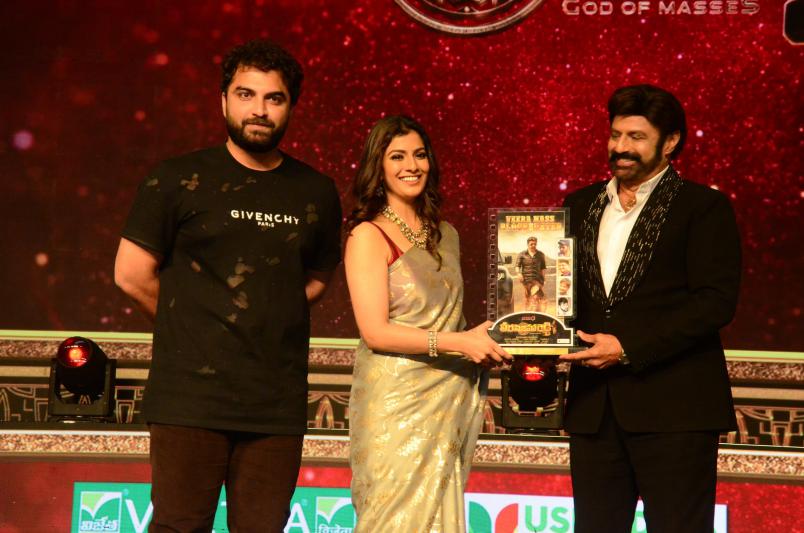 veera-simha-reddy-mass-block-buster-celebrations-2-14.jpg