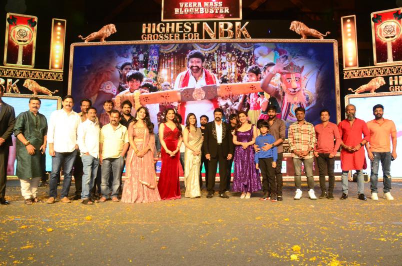 veera-simha-reddy-mass-block-buster-celebrations-2-30.jpg