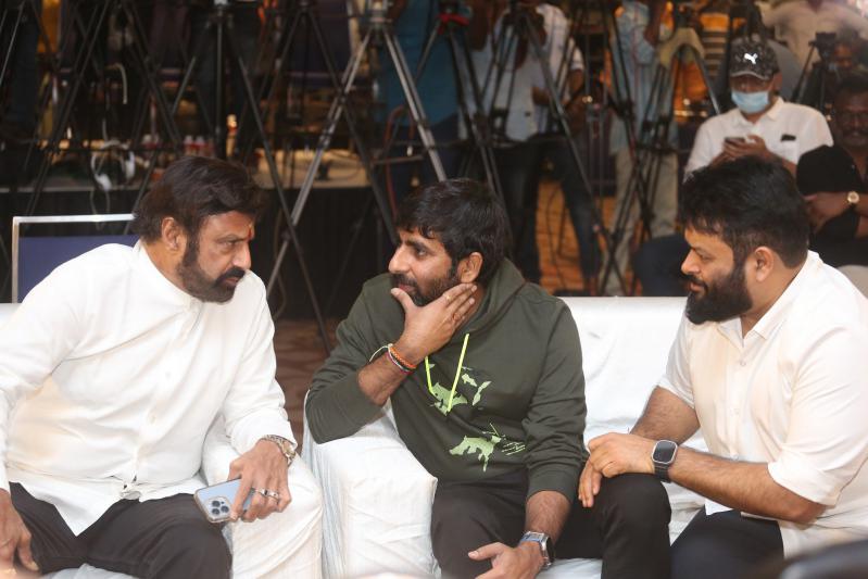 veera-simha-reddy-success-meet-3.jpg
