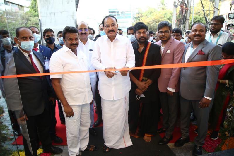 vice-president-launched-yoda-lifeline-diagnostics-2.jpg