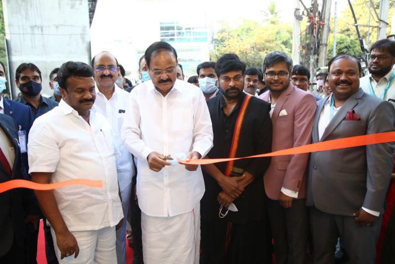 vice-president-launched-yoda-lifeline-diagnostics-8.jpg