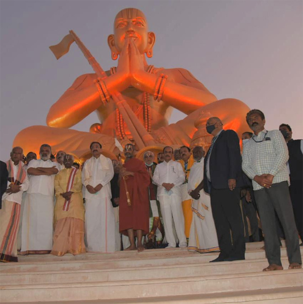 vice-president-visits-the-statue-of-equality-12.jpg