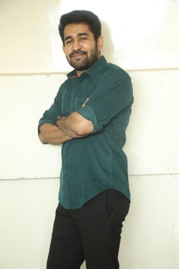 vijay-antony-stills-2-5.jpg