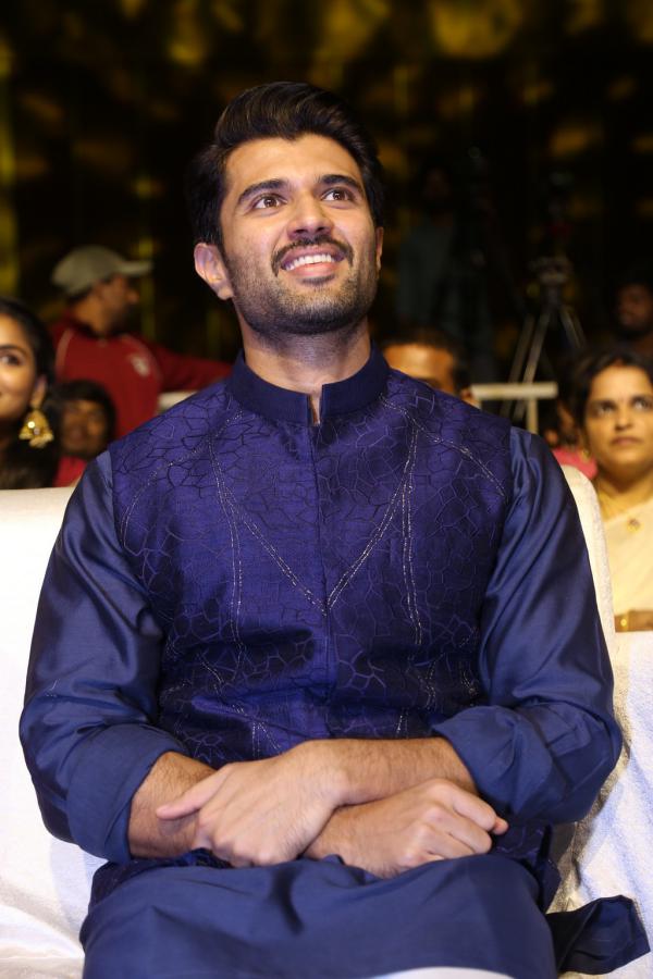 vijay-deverakonda-stills-2-5.jpg