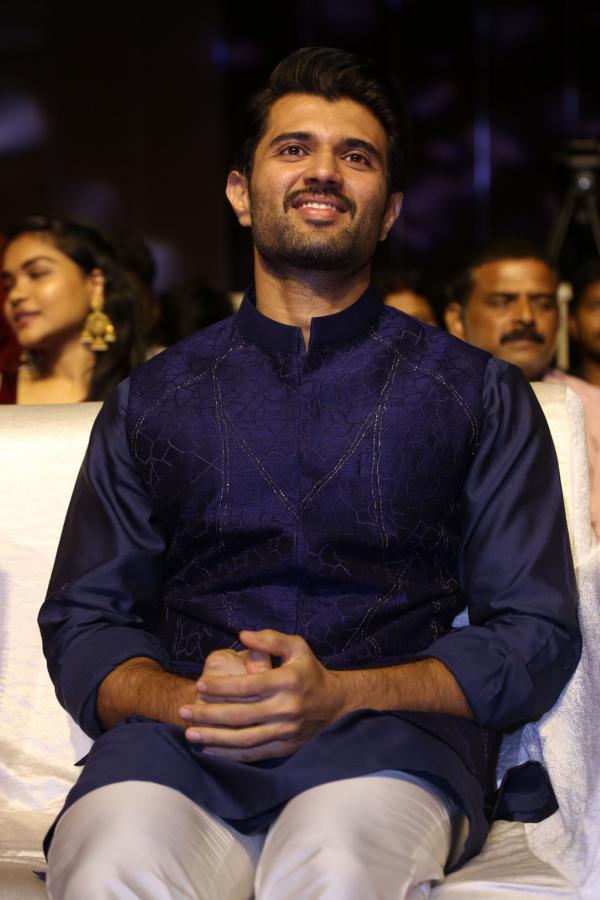 vijay-deverakonda-stills-2-7.jpg