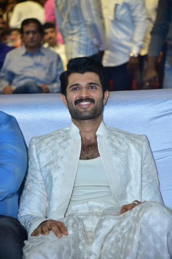 vijay-deverakonda-stills-3-10.jpg