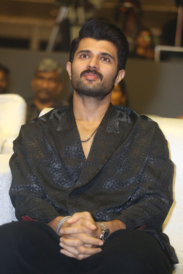 vijay-deverakonda-stills-4-2.jpg