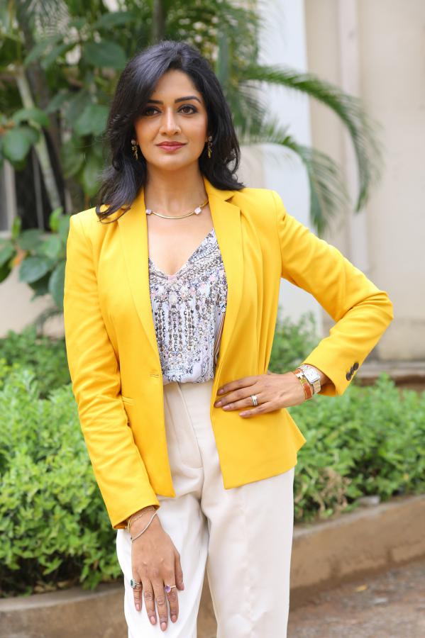 vimala-raman-stills-12.jpg