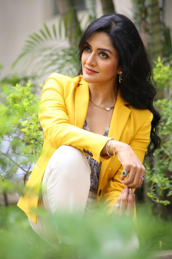 vimala-raman-stills-13.jpg