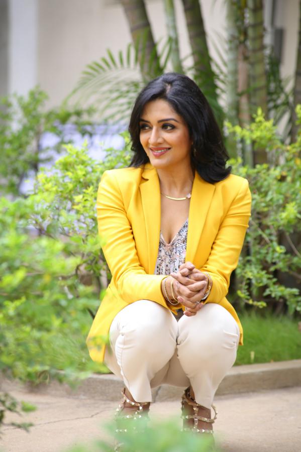 vimala-raman-stills-14.jpg