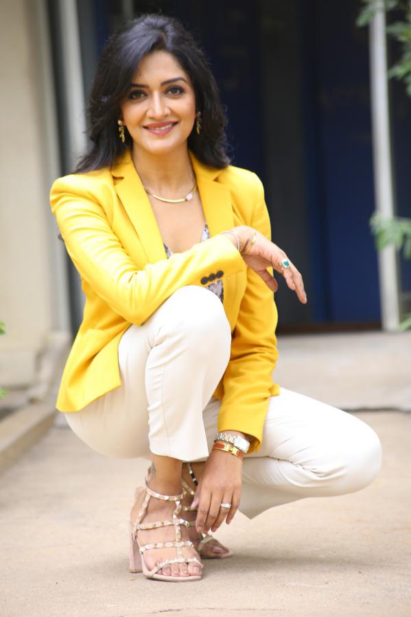vimala-raman-stills-15.jpg