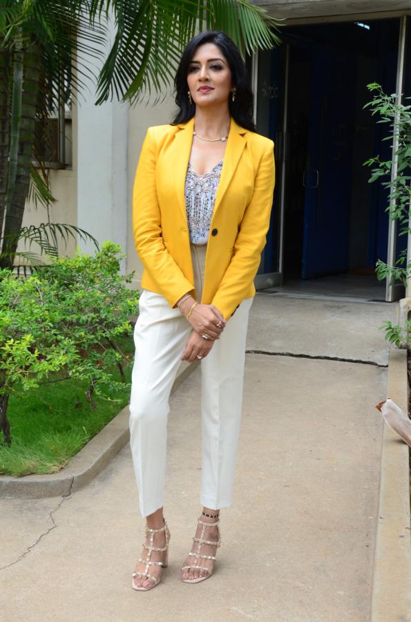 vimala-raman-stills-16.jpg