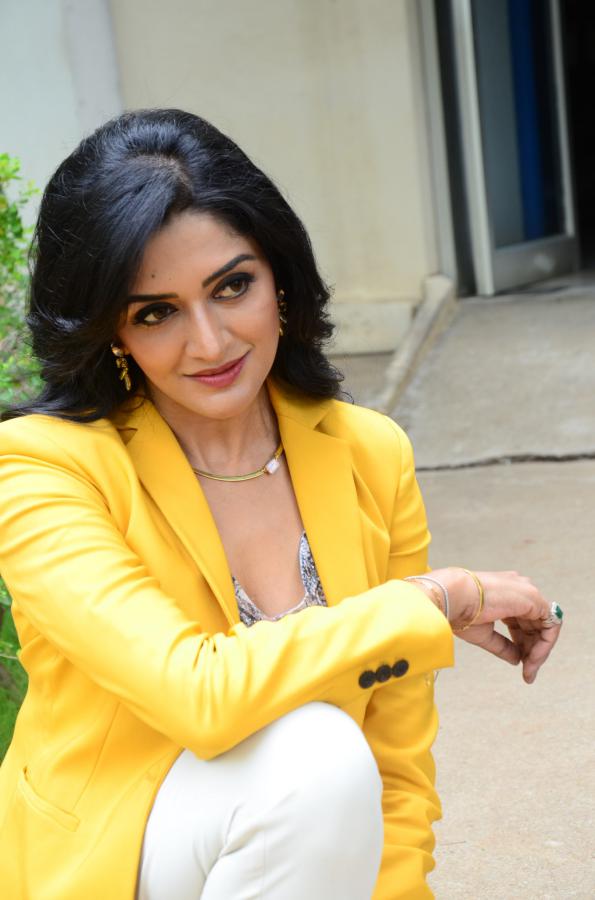 vimala-raman-stills-7.jpg