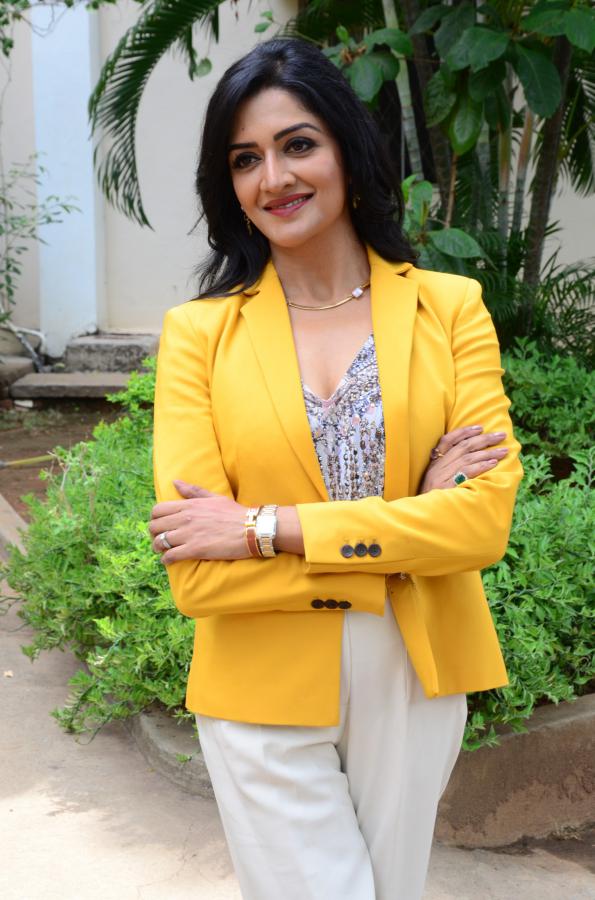 vimala-raman-stills-9.jpg