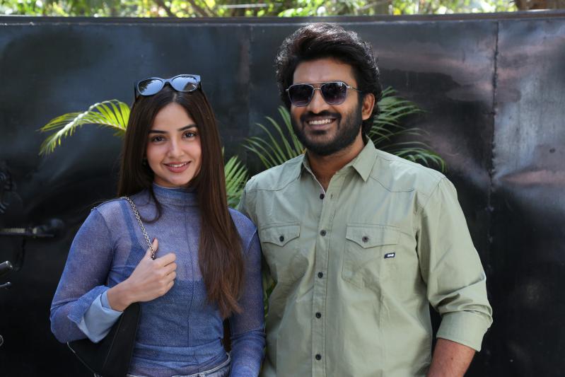 vinaro-bhagyamu-vintha-katha-movie-pressmeet-6.jpg