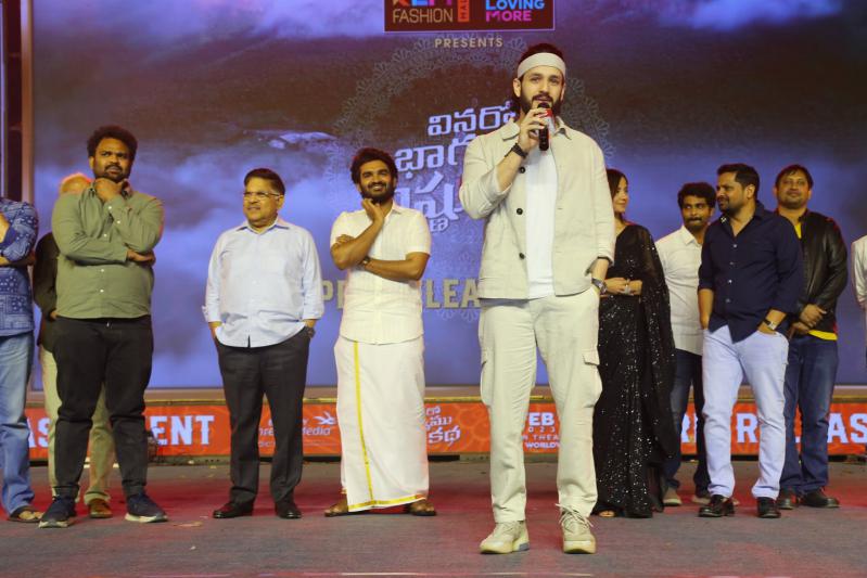 vinaro-bhagyamu-vishnu-katha-movie-pre-release-10.jpg