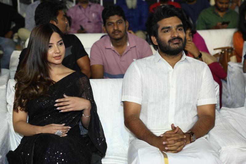 vinaro-bhagyamu-vishnu-katha-movie-pre-release-14.jpg