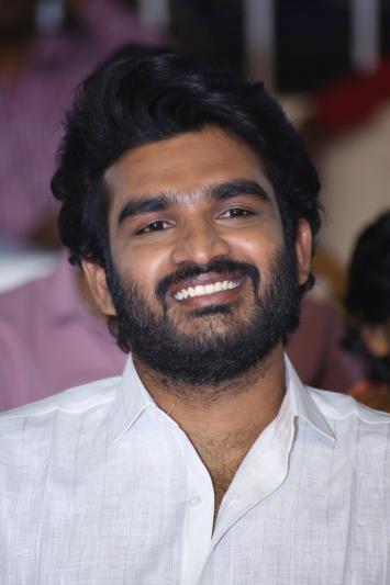 vinaro-bhagyamu-vishnu-katha-movie-pre-release-16.jpg