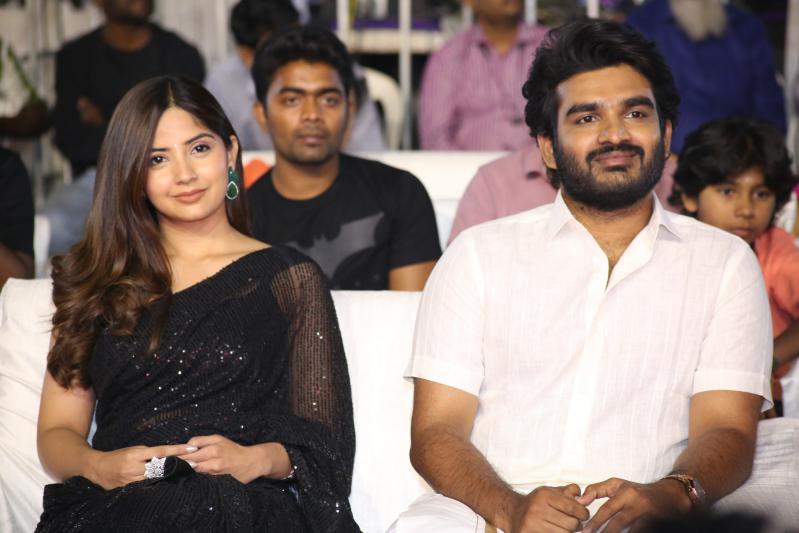 vinaro-bhagyamu-vishnu-katha-movie-pre-release-18.jpg