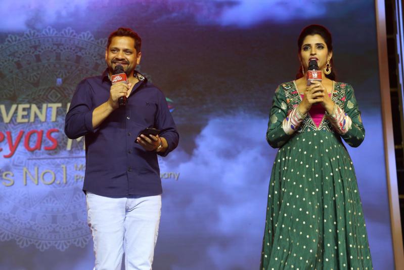vinaro-bhagyamu-vishnu-katha-movie-pre-release-3.jpg