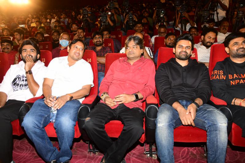 vinaro-bhagyamu-vishnukadha-trailer-launch-10.jpg