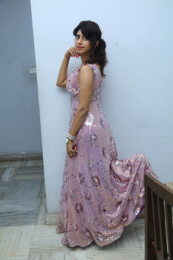 vindhya-thivari-stills-5.jpg