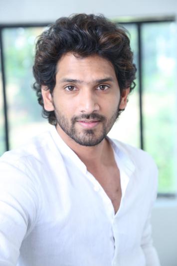 viraj-aswin-interview-2.jpg