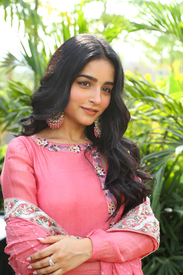 vishaka-stills-11.jpg