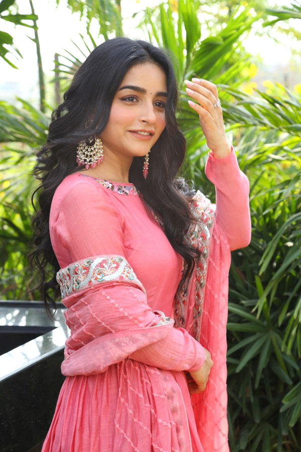 vishaka-stills-14.jpg