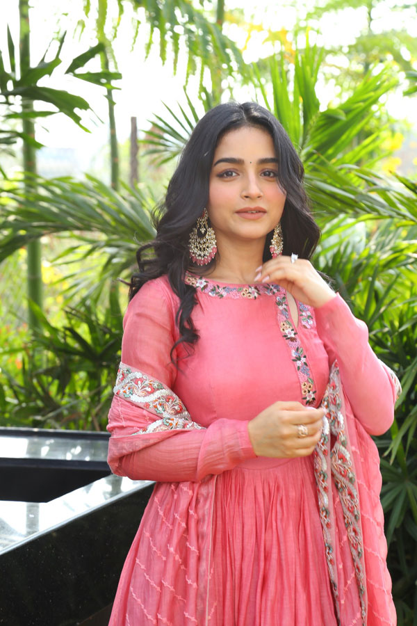 vishaka-stills-4.jpg