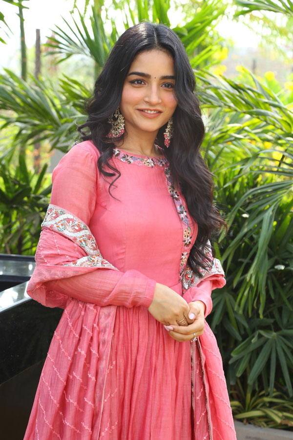 vishaka-stills-5.jpg
