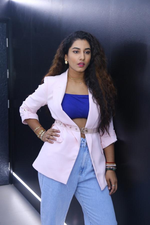 Vishnupriya Stills