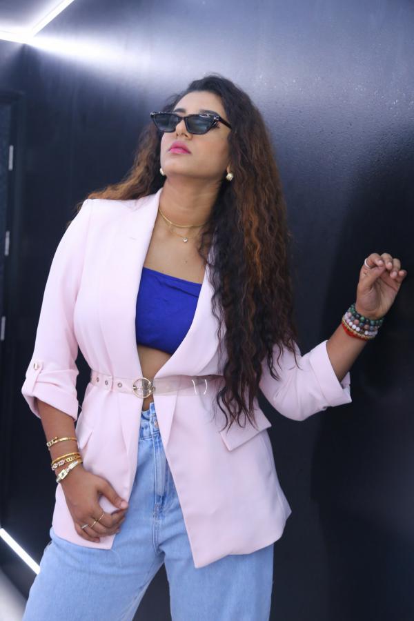 vishnupriya-stills-7.jpg