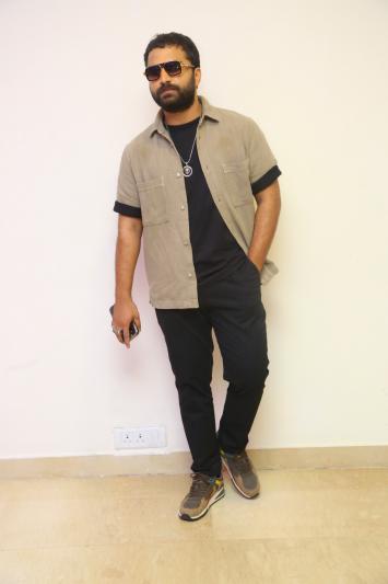 vishwak-sen-stills-2-8.jpg