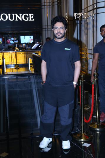 vishwak-sen-stills-4-2.jpg