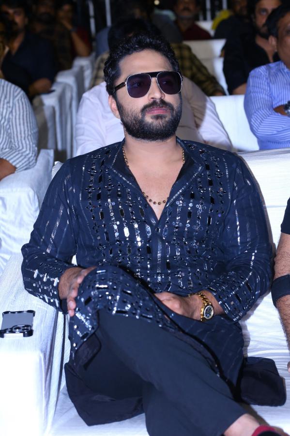 Viswaksen Stills