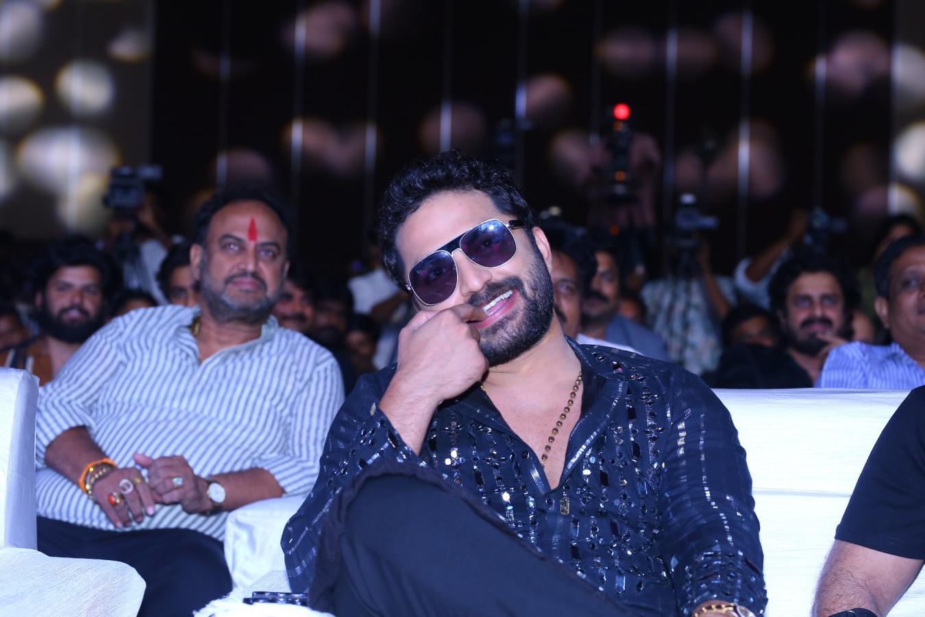 viswaksen-stills-2-17.jpg