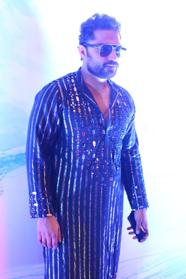 viswaksen-stills-2-5.jpg
