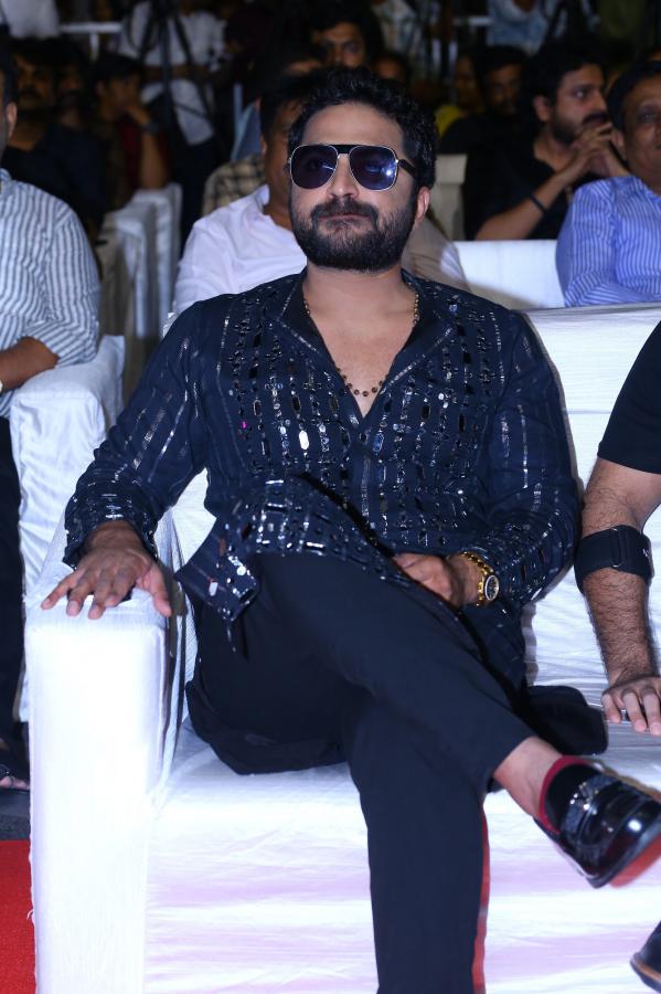 viswaksen-stills-2-8.jpg