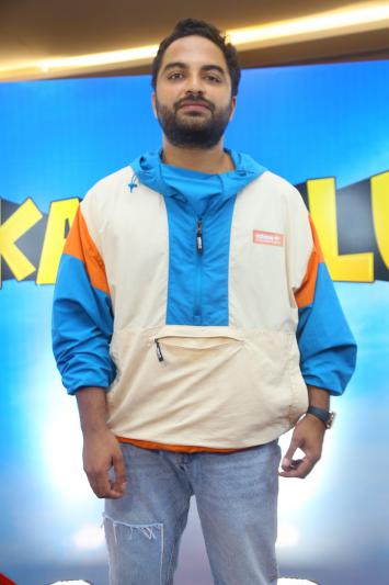 viswaksen-stills-2.jpg