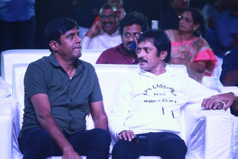waltair-veerayya-mega-mass-party-set-1-18.jpg
