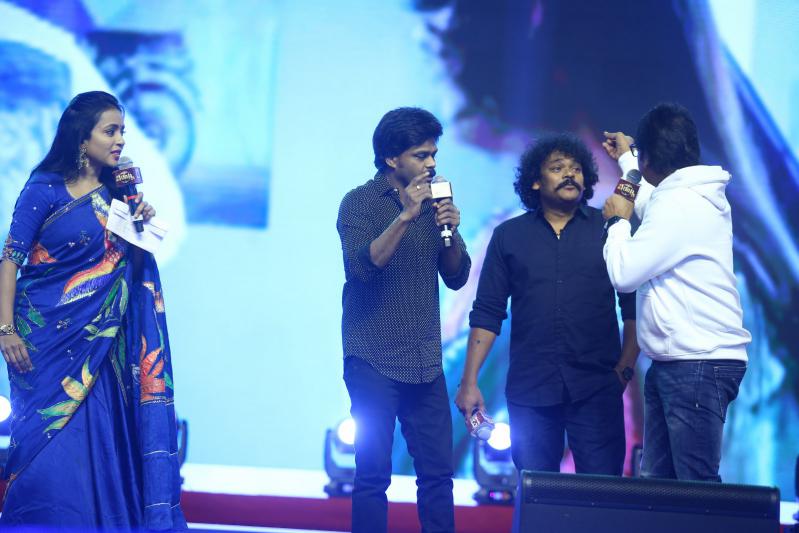 waltair-veerayya-mega-mass-party-set-2-12.jpg