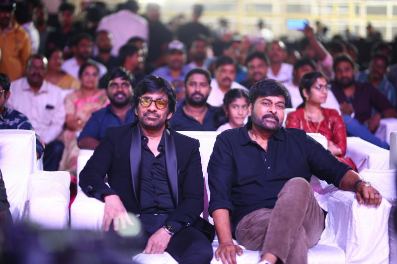 waltair-veerayya-mega-mass-party-set-2-23.jpg
