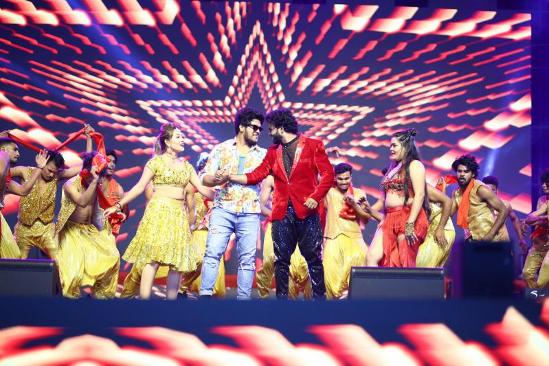waltair-veerayya-mega-mass-party-set-2-24.jpg