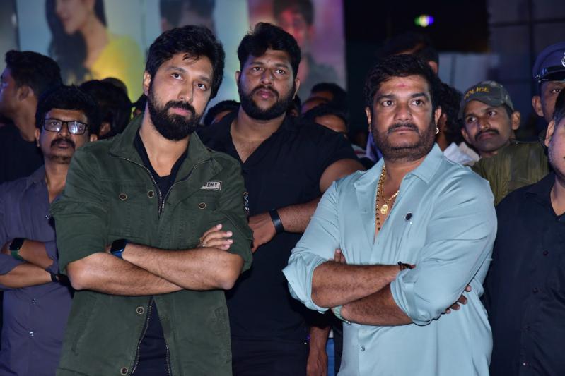 waltair-veerayya-mega-mass-party-set-2-7.jpg